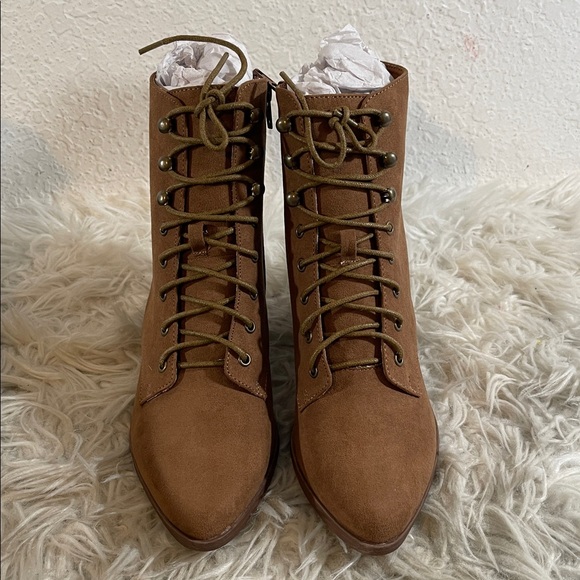 LULUS Montie Brown Suede Lace-Up Ankle Boots Booties 
Size 6 NEW - Picture 3 of 14